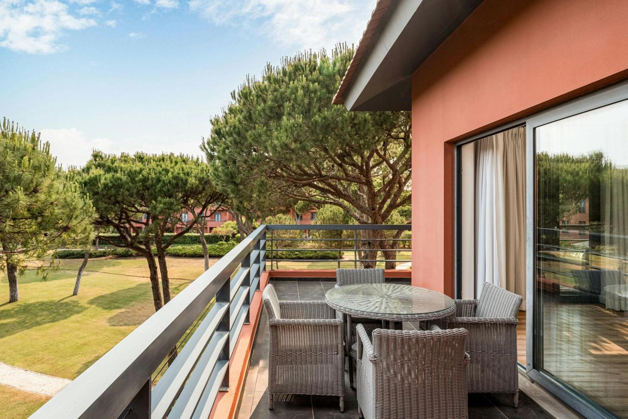 Sheraton - & Residences 5*