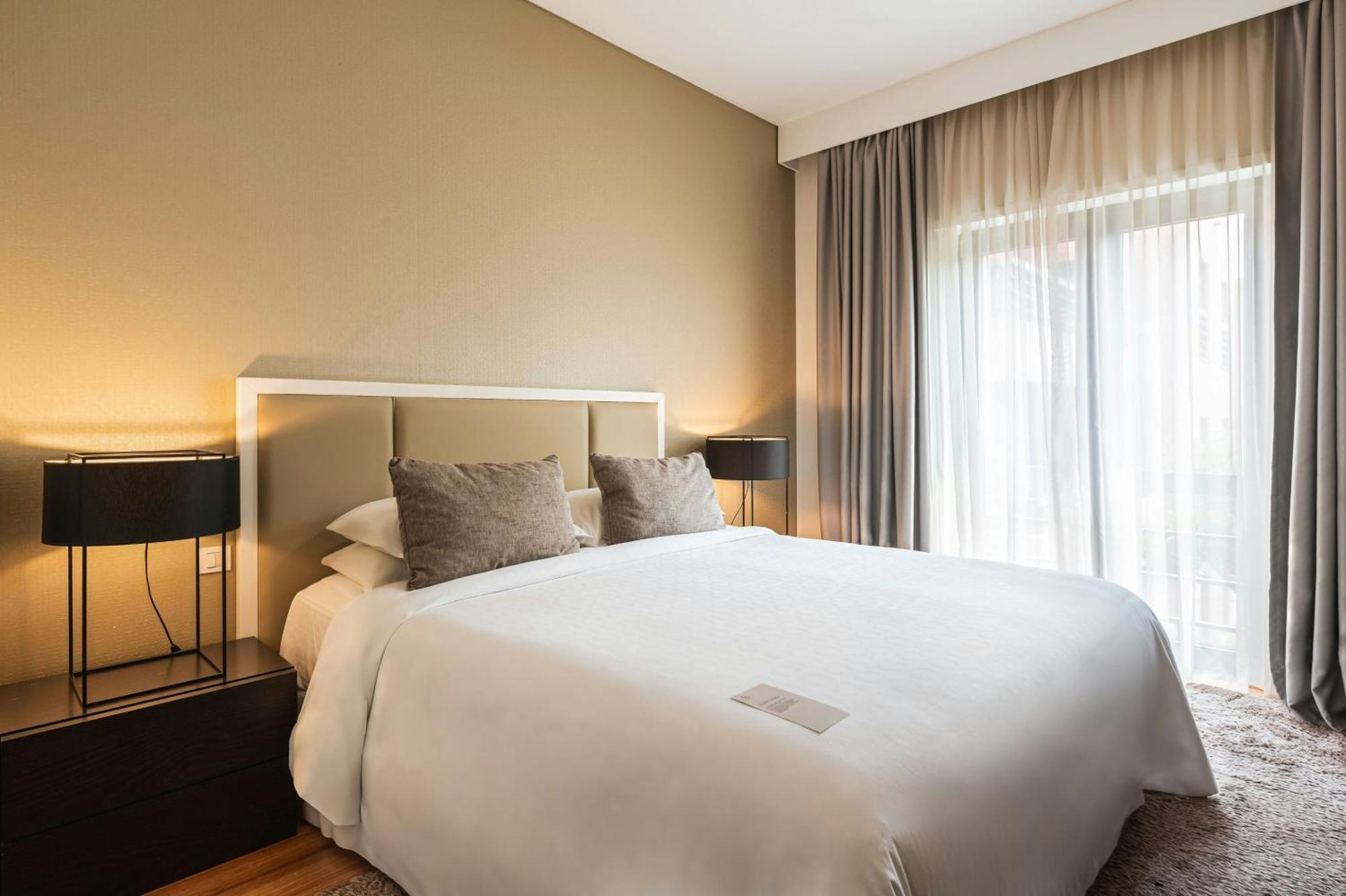 Hotel Sheraton - & Residences 5*